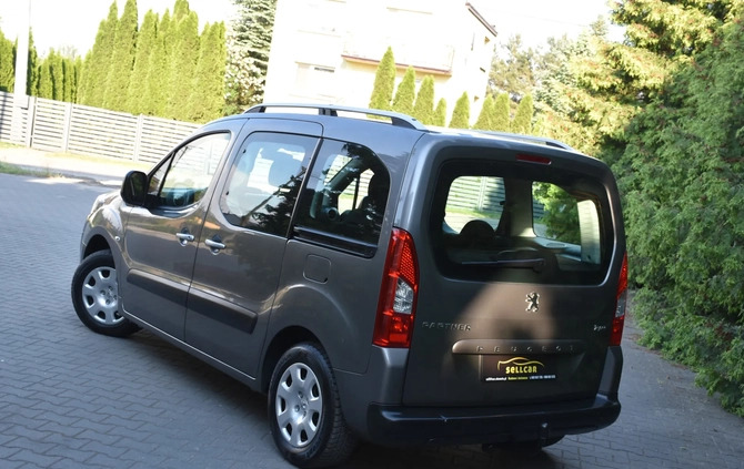 Peugeot Partner cena 25999 przebieg: 179206, rok produkcji 2011 z Darłowo małe 781
